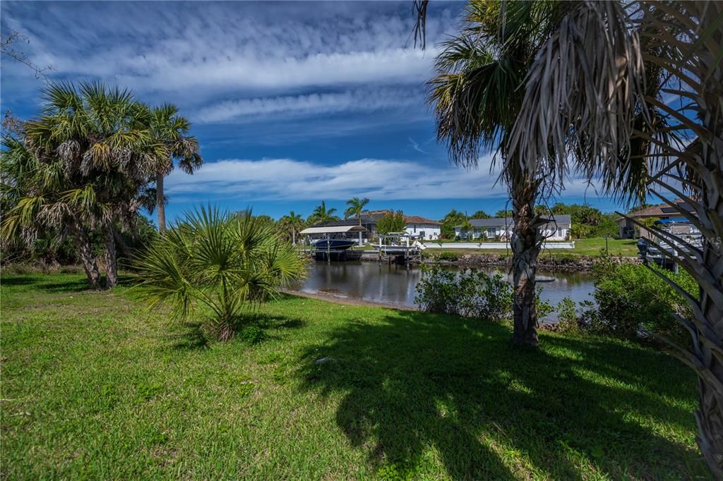 На продажу: $97,000 (0.23 acres)