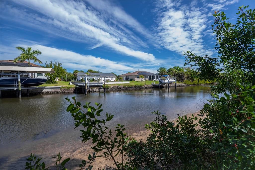 На продажу: $97,000 (0.23 acres)