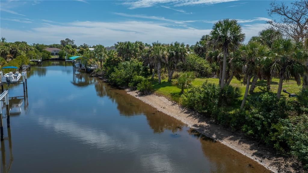 На продажу: $97,000 (0.23 acres)