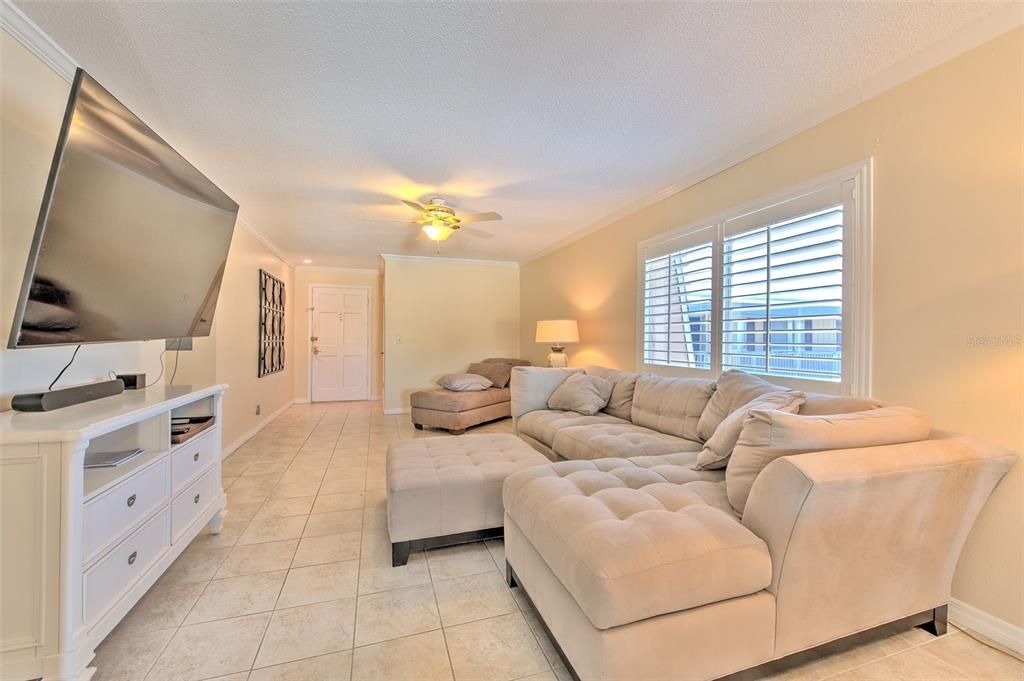 En Venta: $269,900 (2 camas, 2 baños, 1131 Pies cuadrados)