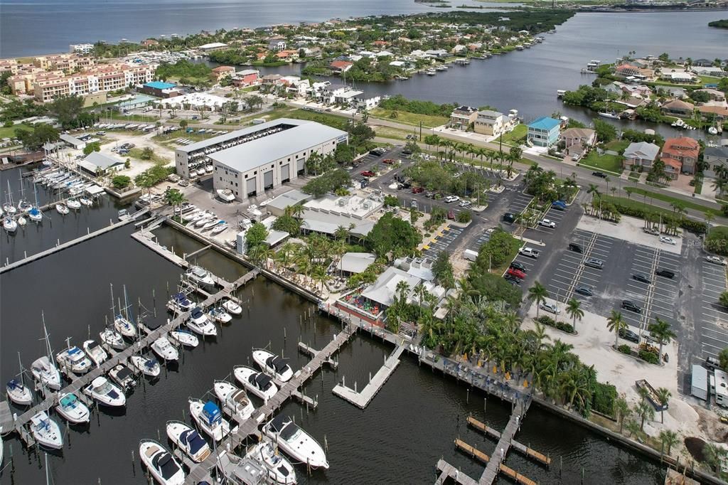 En Venta: $269,900 (2 camas, 2 baños, 1131 Pies cuadrados)