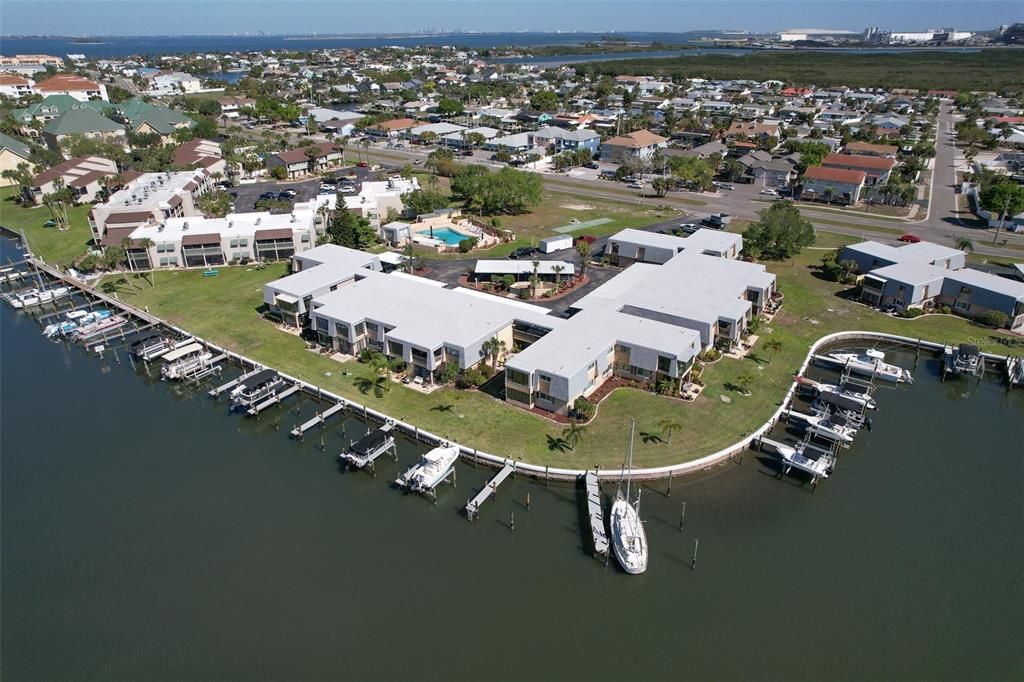 En Venta: $269,900 (2 camas, 2 baños, 1131 Pies cuadrados)