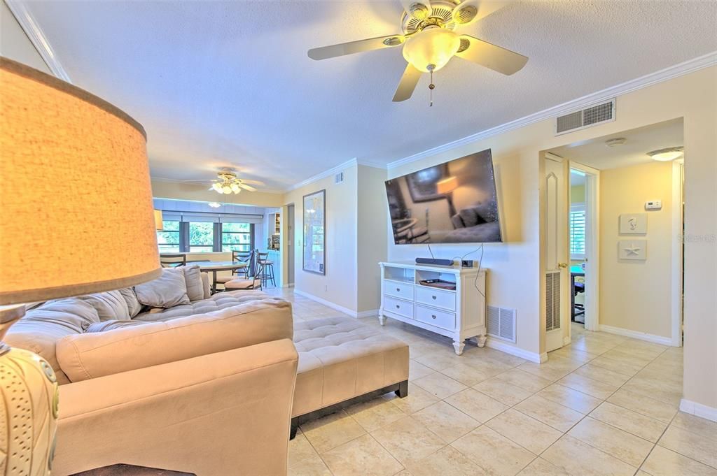 En Venta: $269,900 (2 camas, 2 baños, 1131 Pies cuadrados)