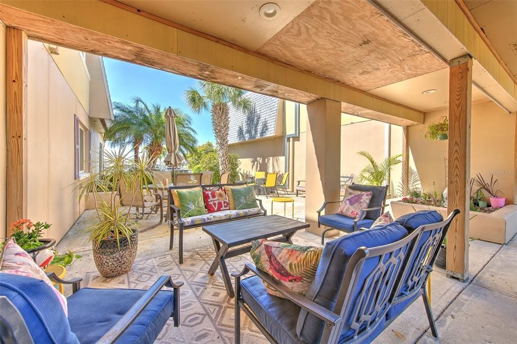 En Venta: $269,900 (2 camas, 2 baños, 1131 Pies cuadrados)