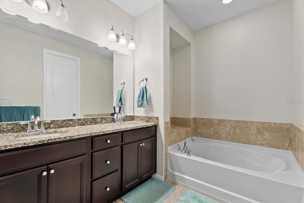 Active With Contract: $339,900 (3 beds, 2 baths, 1799 Square Feet)