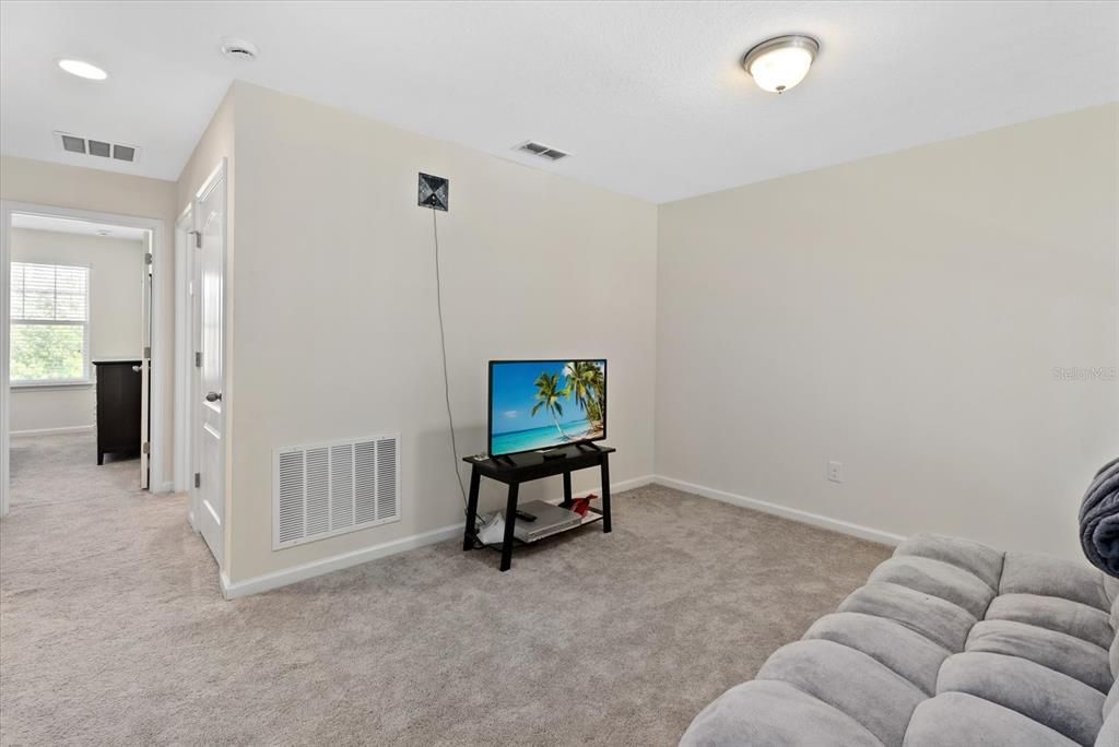 Active With Contract: $339,900 (3 beds, 2 baths, 1799 Square Feet)