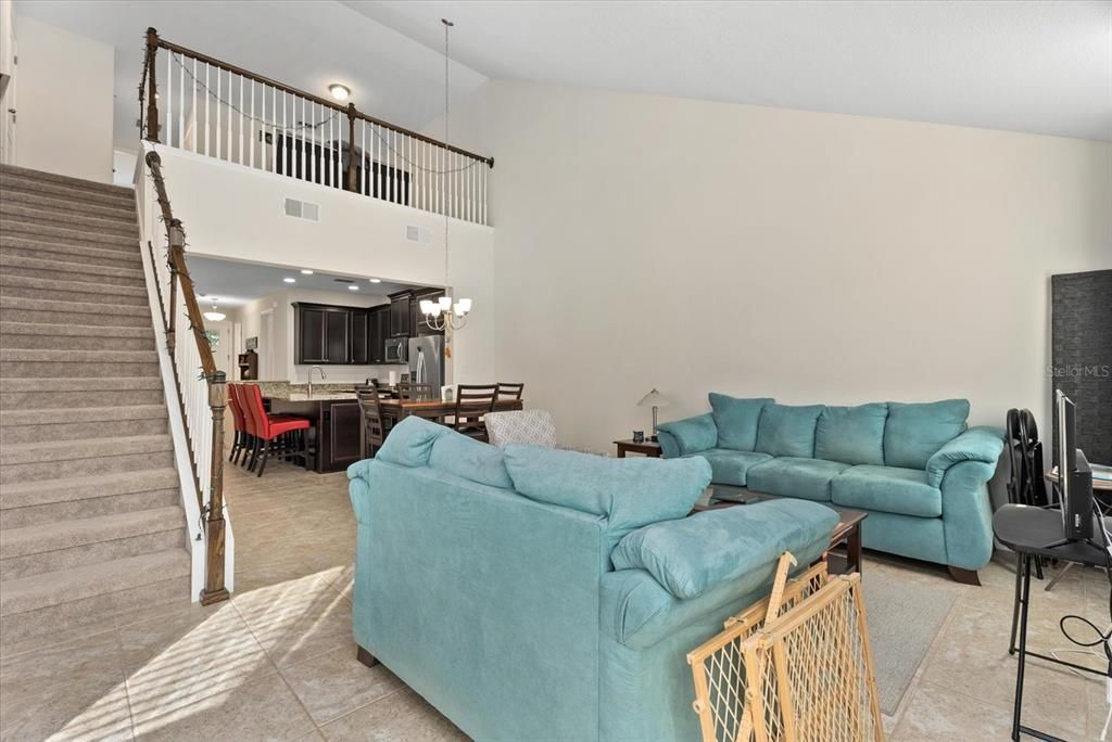 Active With Contract: $339,900 (3 beds, 2 baths, 1799 Square Feet)