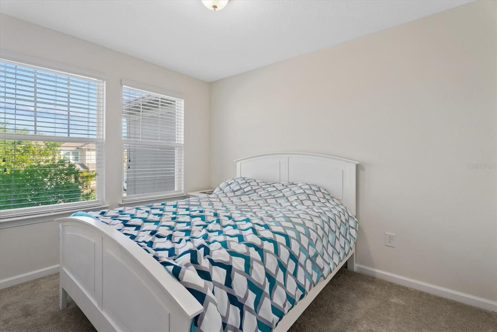 Active With Contract: $339,900 (3 beds, 2 baths, 1799 Square Feet)