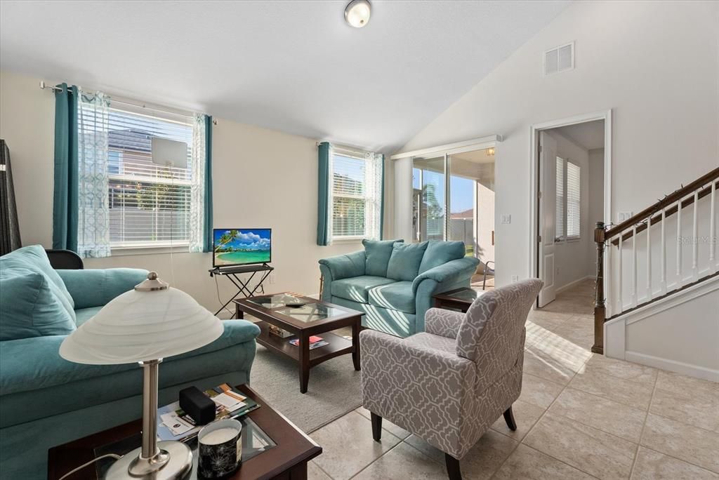 Active With Contract: $339,900 (3 beds, 2 baths, 1799 Square Feet)