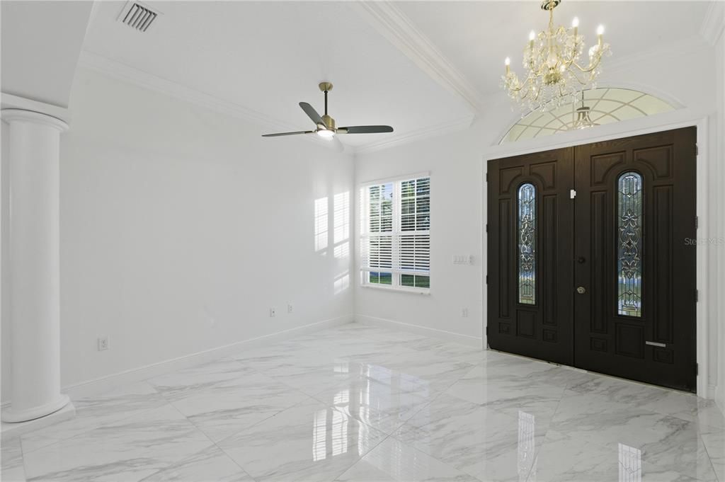 En Venta: $444,800 (5 camas, 4 baños, 2472 Pies cuadrados)