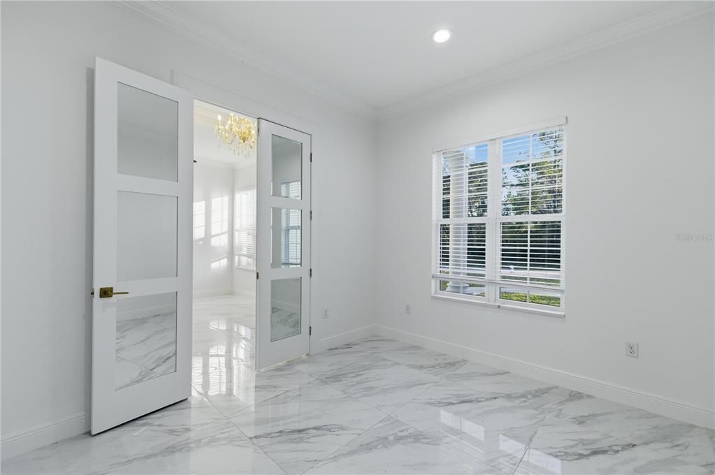 En Venta: $444,800 (5 camas, 4 baños, 2472 Pies cuadrados)