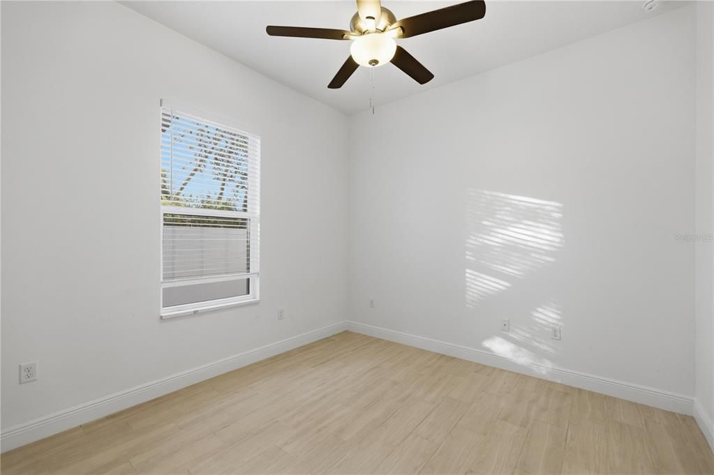 En Venta: $444,800 (5 camas, 4 baños, 2472 Pies cuadrados)