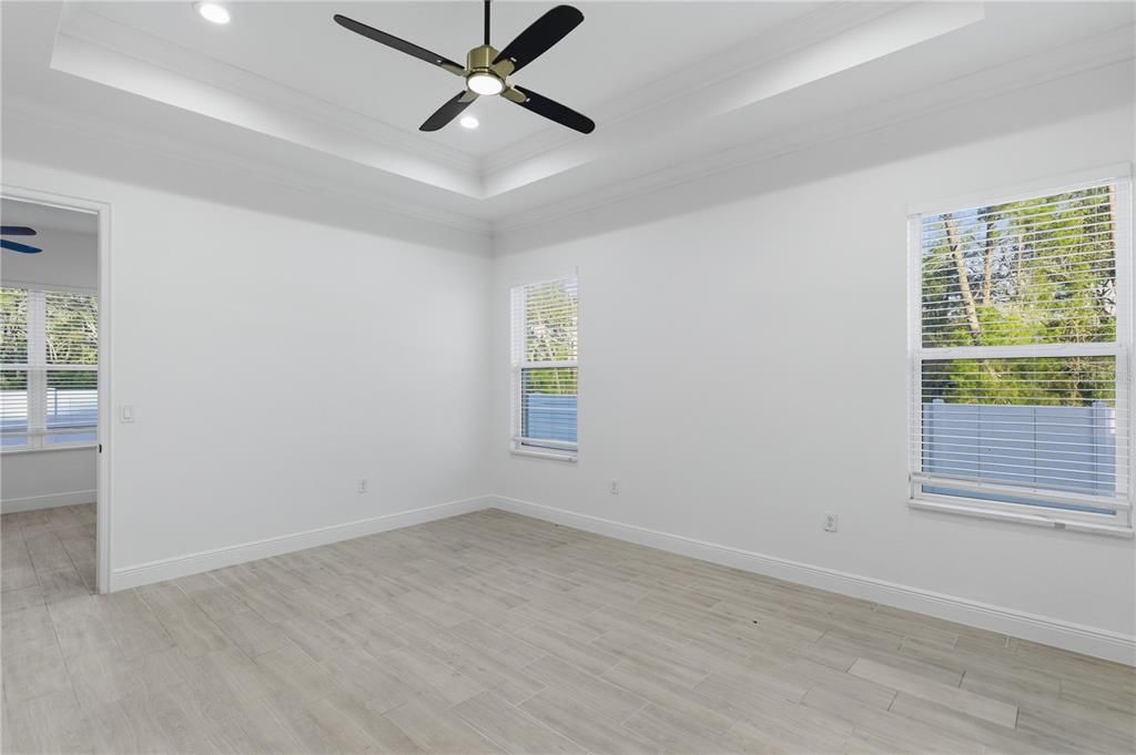 En Venta: $444,800 (5 camas, 4 baños, 2472 Pies cuadrados)