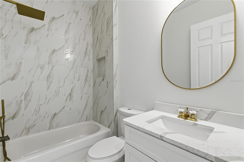 En Venta: $444,800 (5 camas, 4 baños, 2472 Pies cuadrados)