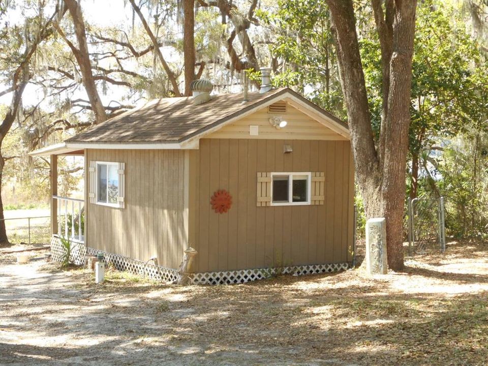 For Sale: $135,000 (1 beds, 1 baths, 192 Square Feet)