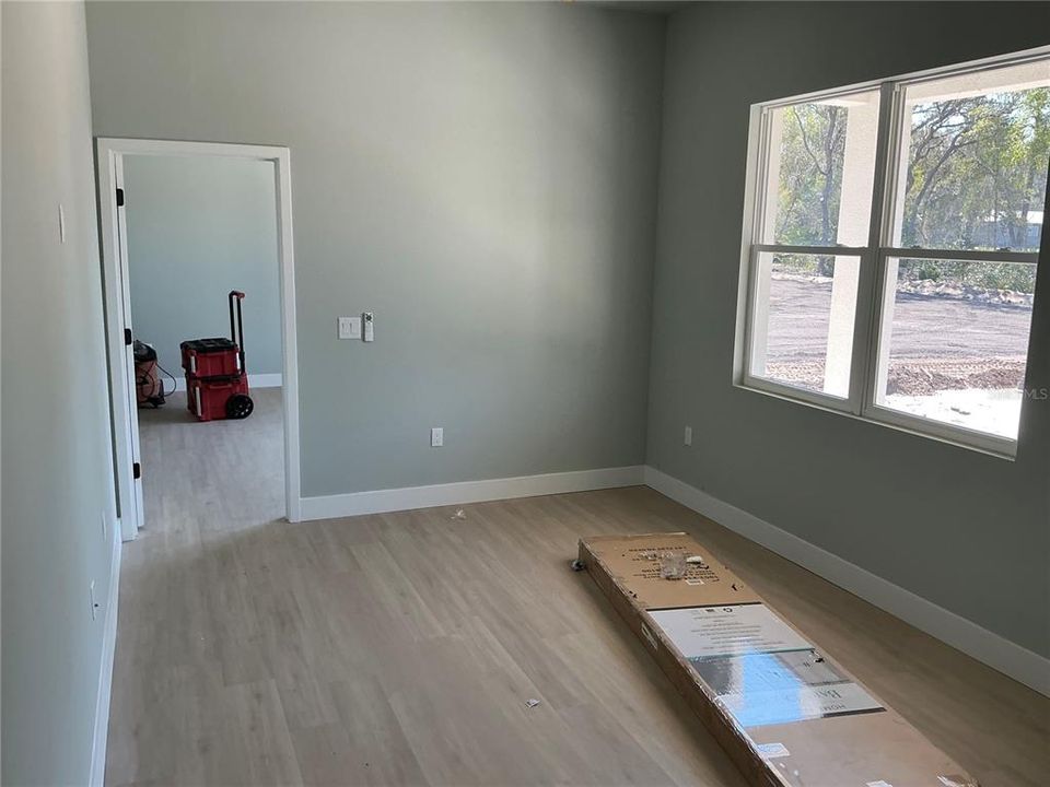 En Venta: $615,000 (4 camas, 3 baños, 2200 Pies cuadrados)