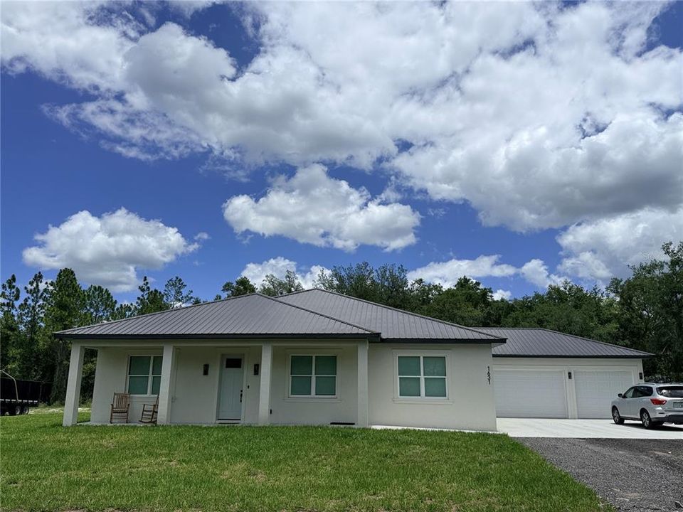 En Venta: $615,000 (4 camas, 3 baños, 2200 Pies cuadrados)