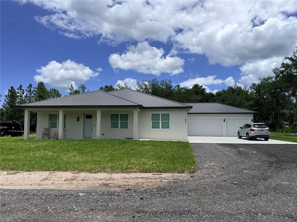 En Venta: $615,000 (4 camas, 3 baños, 2200 Pies cuadrados)
