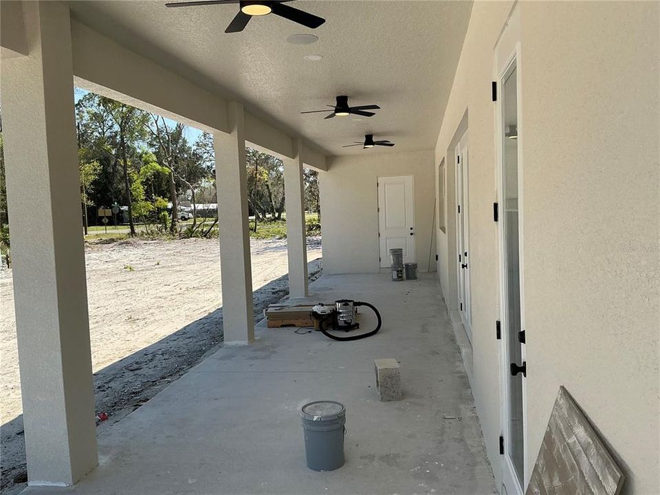 En Venta: $615,000 (4 camas, 3 baños, 2200 Pies cuadrados)