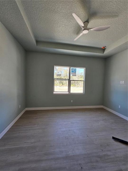 En Venta: $615,000 (4 camas, 3 baños, 2200 Pies cuadrados)