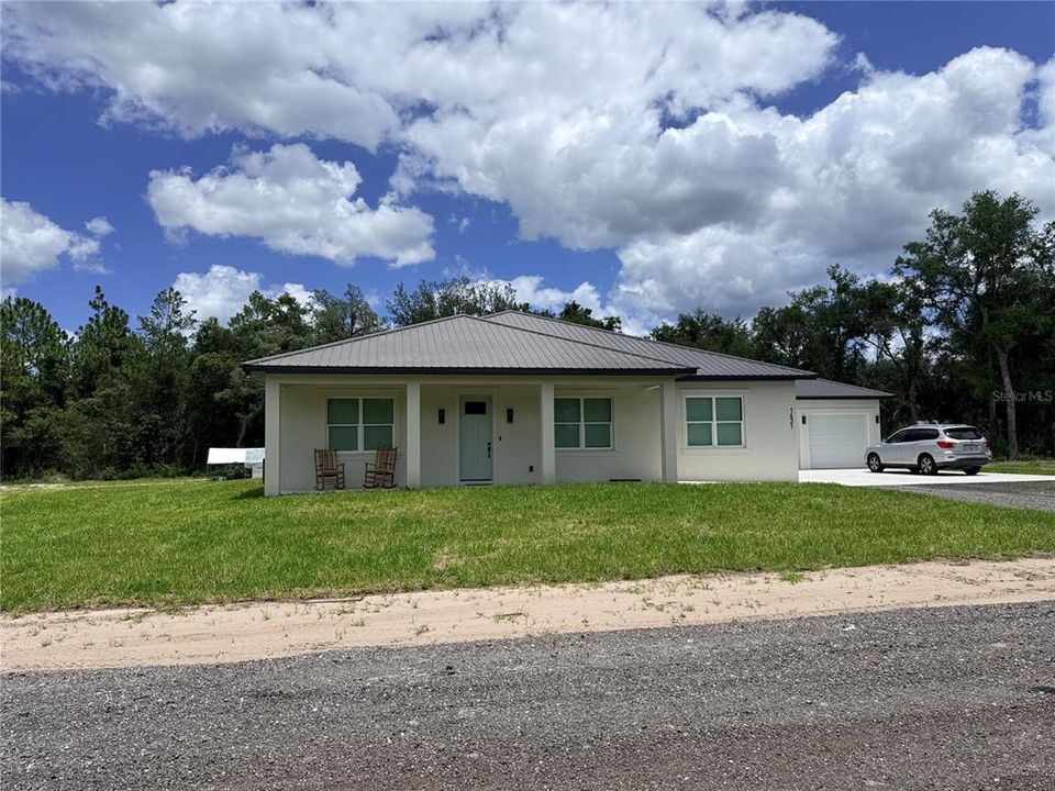 En Venta: $615,000 (4 camas, 3 baños, 2200 Pies cuadrados)