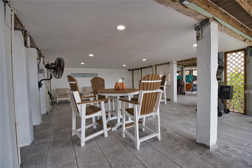 For Sale: $899,000 (2 beds, 2 baths, 2064 Square Feet)