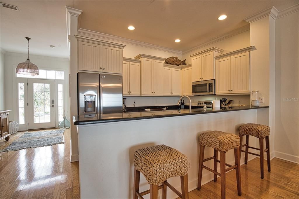 For Sale: $899,000 (2 beds, 2 baths, 2064 Square Feet)