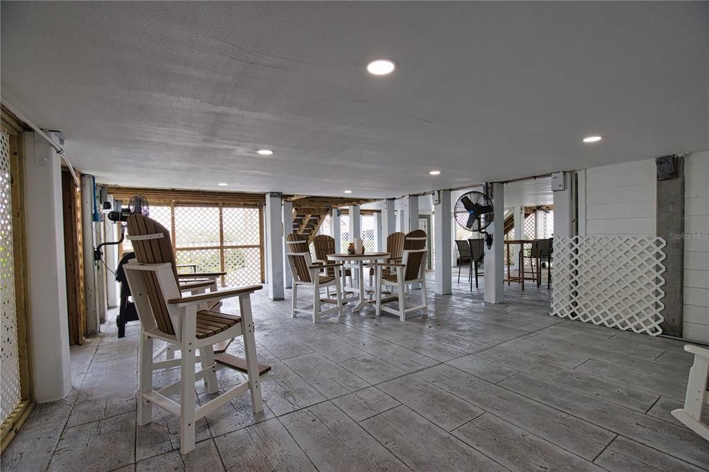 For Sale: $899,000 (2 beds, 2 baths, 2064 Square Feet)