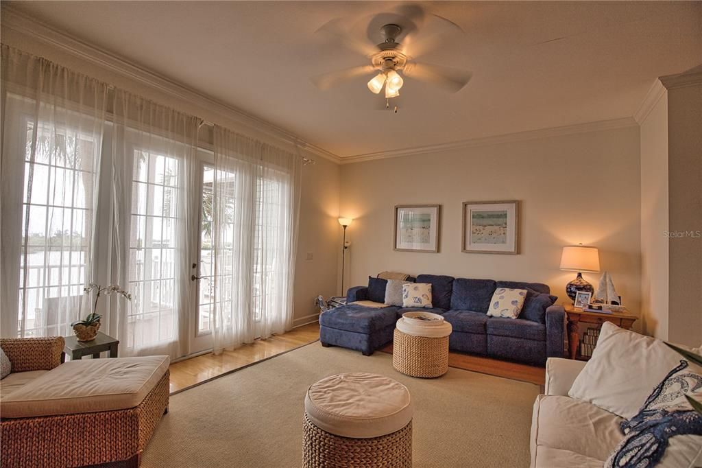 For Sale: $899,000 (2 beds, 2 baths, 2064 Square Feet)