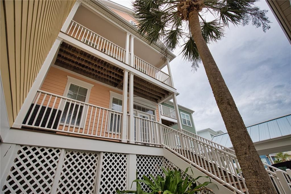 For Sale: $899,000 (2 beds, 2 baths, 2064 Square Feet)