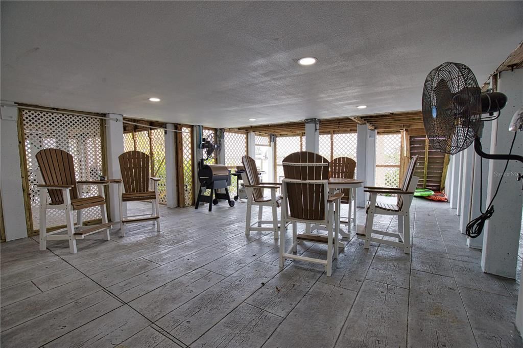 For Sale: $899,000 (2 beds, 2 baths, 2064 Square Feet)