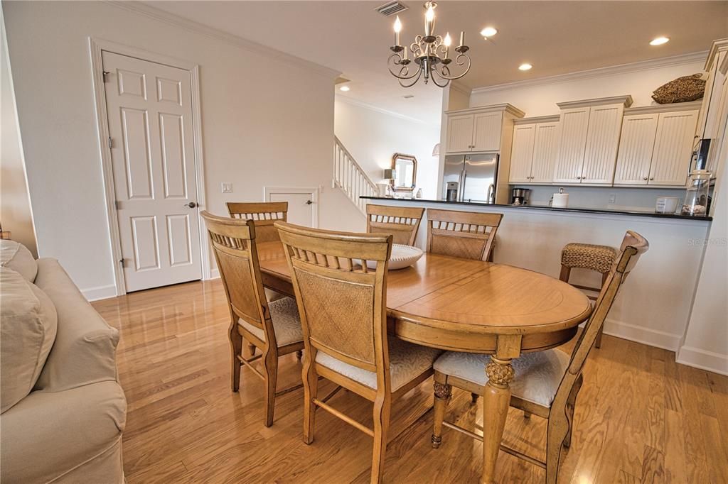 For Sale: $899,000 (2 beds, 2 baths, 2064 Square Feet)