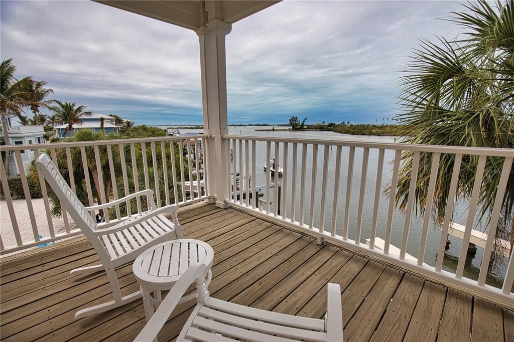 For Sale: $899,000 (2 beds, 2 baths, 2064 Square Feet)