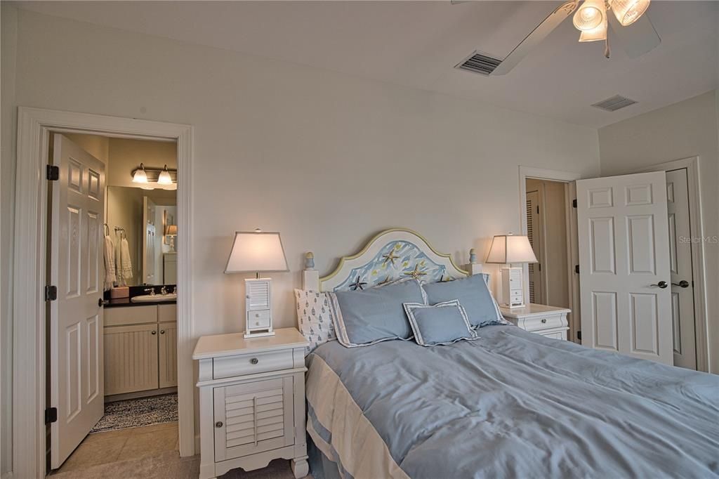 For Sale: $899,000 (2 beds, 2 baths, 2064 Square Feet)