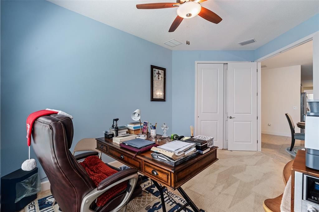 На продажу: $710,000 (4 спален, 2 ванн, 2496 Квадратных фут)