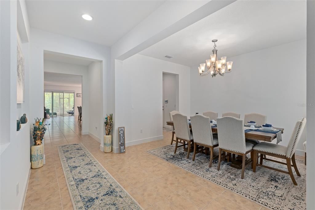 На продажу: $710,000 (4 спален, 2 ванн, 2496 Квадратных фут)