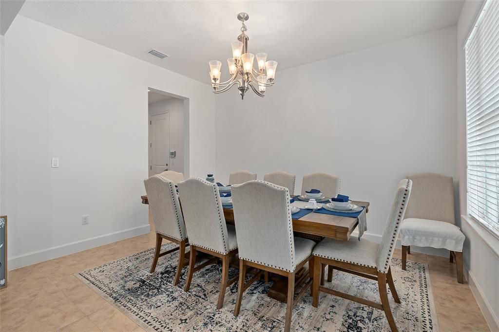 На продажу: $710,000 (4 спален, 2 ванн, 2496 Квадратных фут)