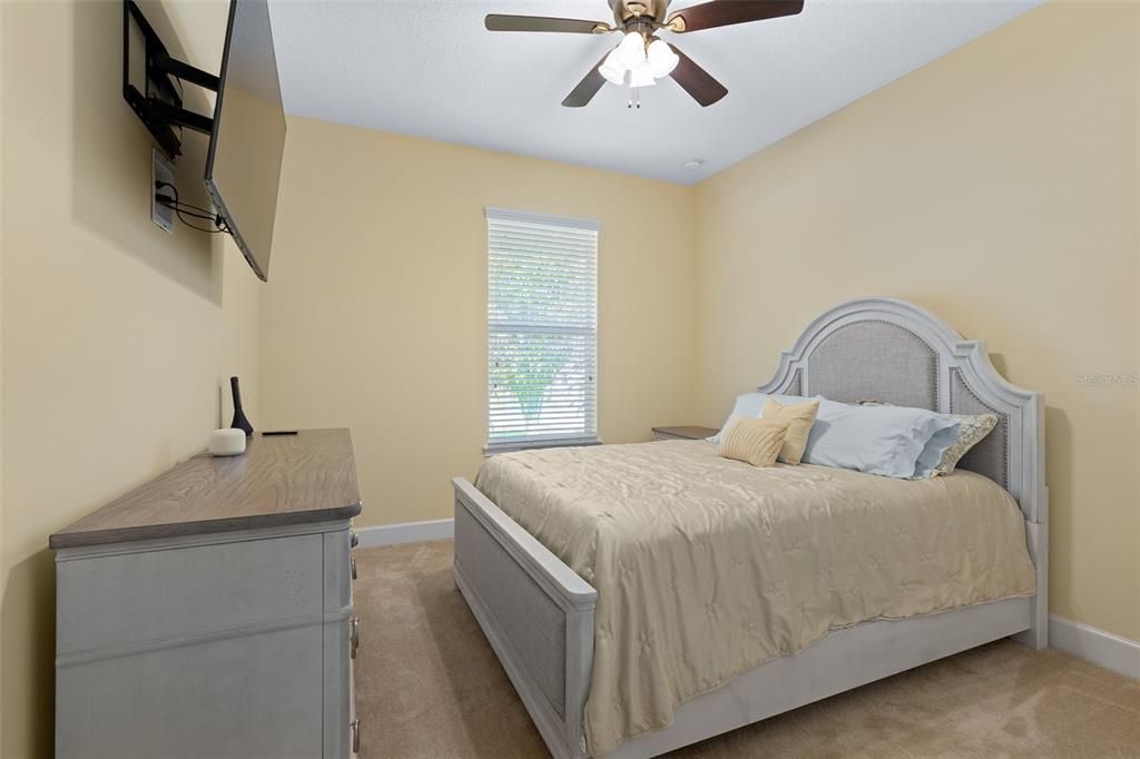 На продажу: $710,000 (4 спален, 2 ванн, 2496 Квадратных фут)