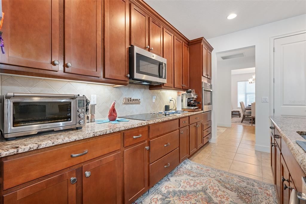 На продажу: $710,000 (4 спален, 2 ванн, 2496 Квадратных фут)