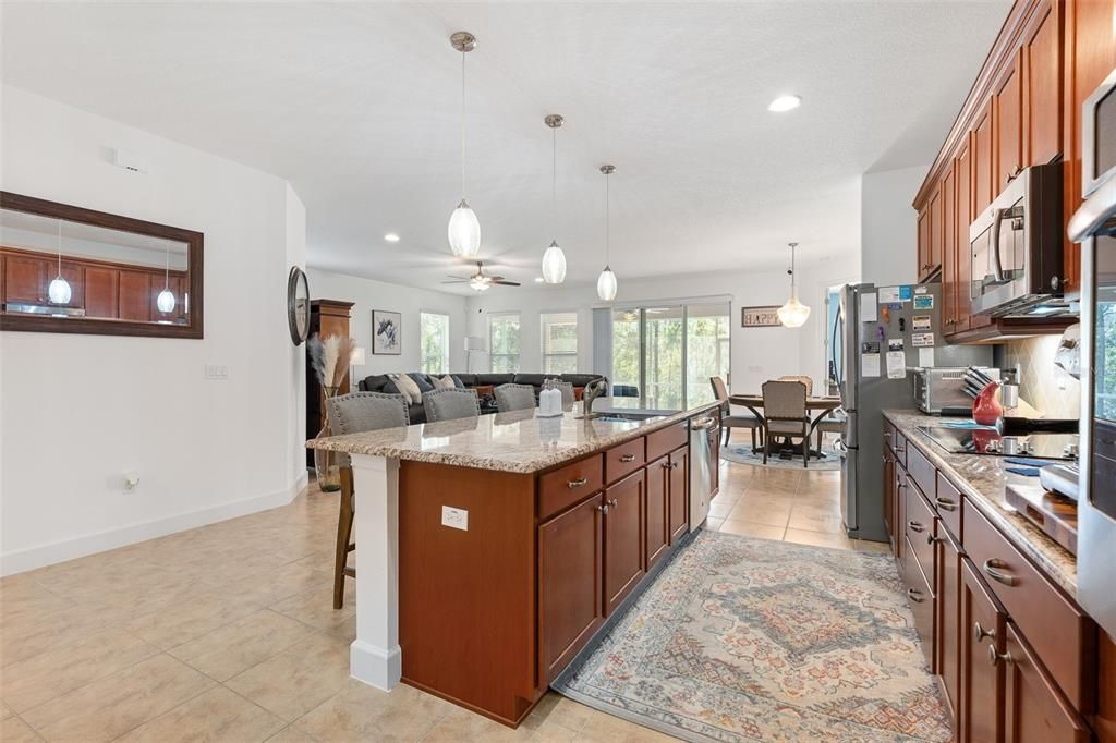 На продажу: $710,000 (4 спален, 2 ванн, 2496 Квадратных фут)