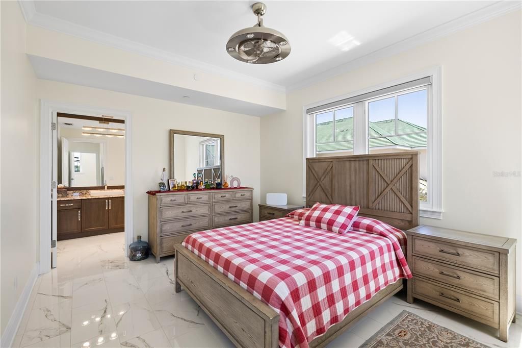 En Venta: $2,360,000 (3 camas, 3 baños, 3306 Pies cuadrados)