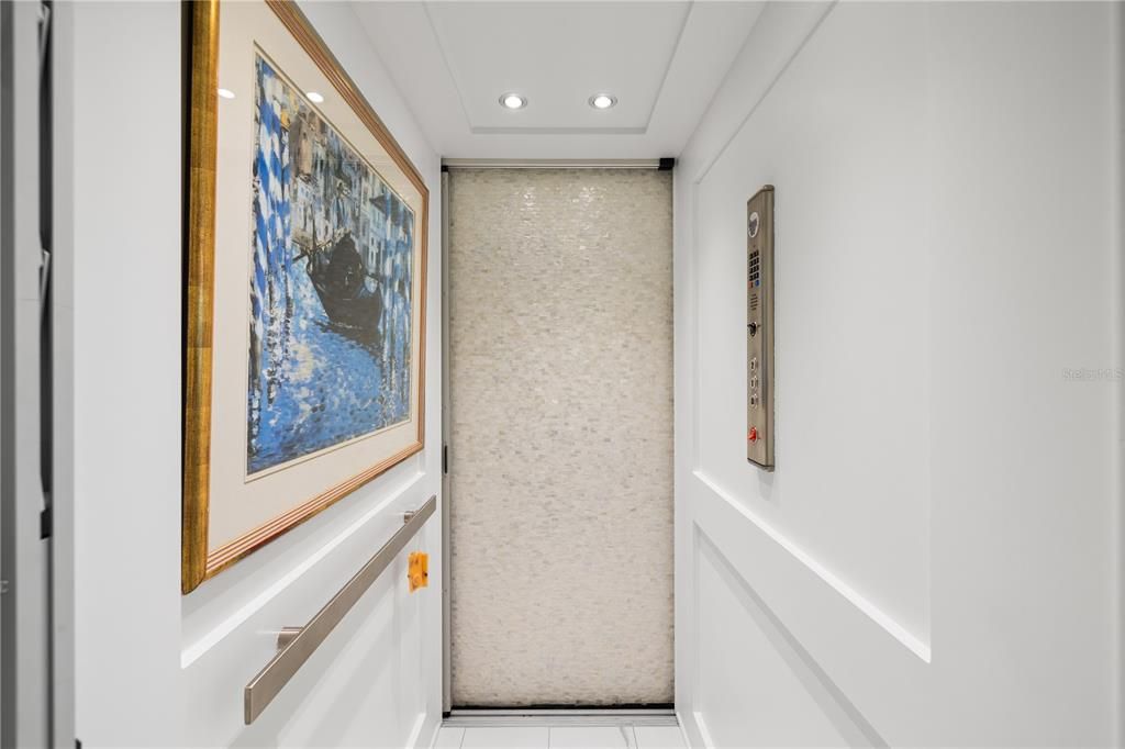 En Venta: $2,360,000 (3 camas, 3 baños, 3306 Pies cuadrados)