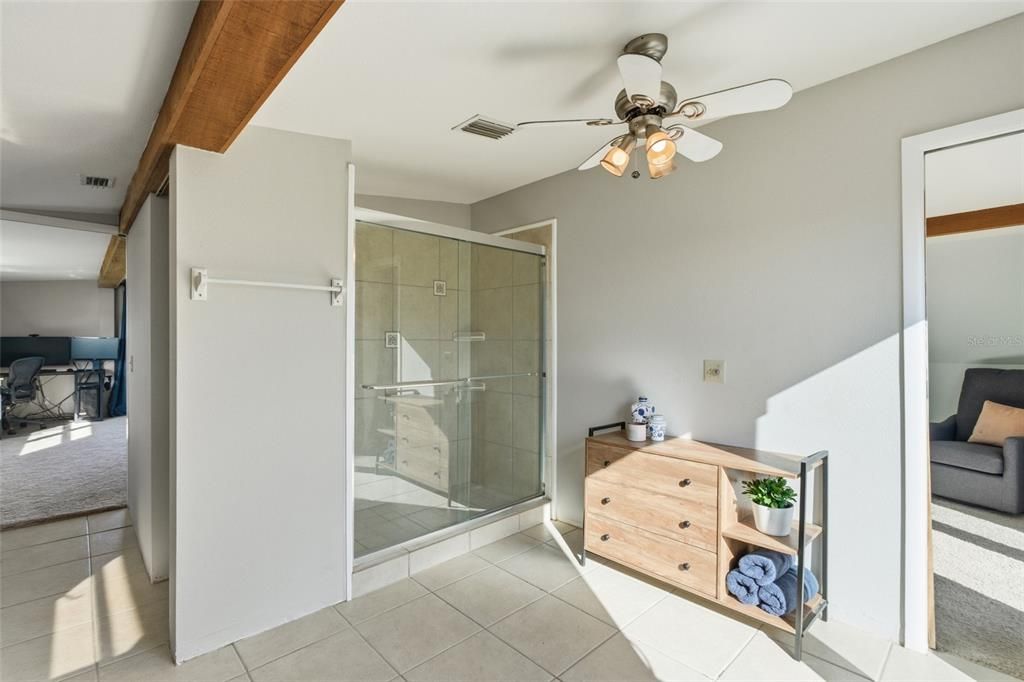 En Venta: $289,000 (2 camas, 2 baños, 1768 Pies cuadrados)