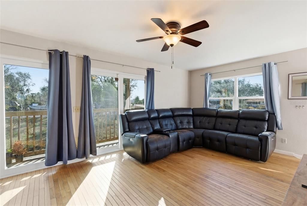 En Venta: $289,000 (2 camas, 2 baños, 1768 Pies cuadrados)