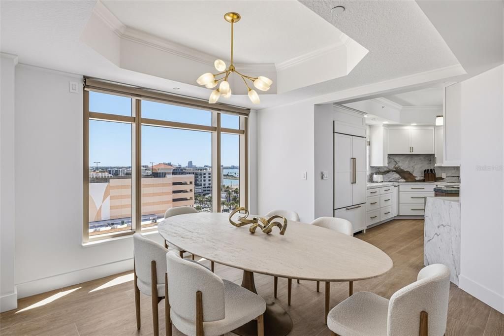 На продажу: $3,149,999 (3 спален, 2 ванн, 1973 Квадратных фут)