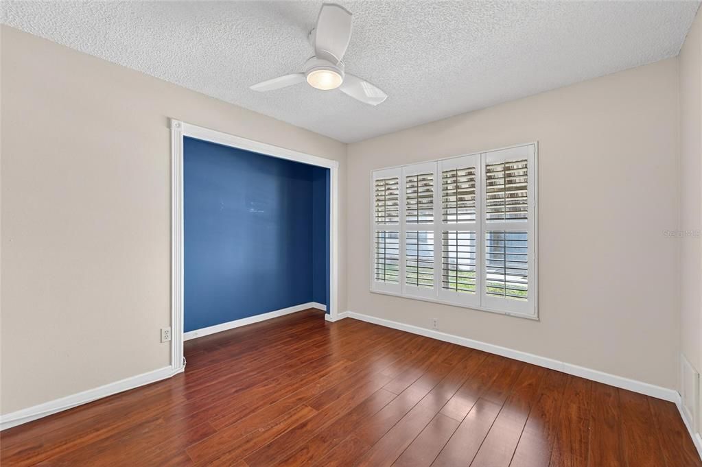 На продажу: $280,000 (3 спален, 2 ванн, 1291 Квадратных фут)