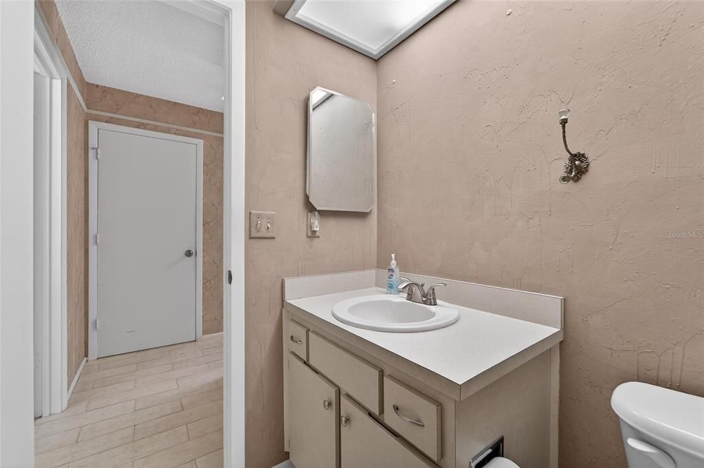 На продажу: $280,000 (3 спален, 2 ванн, 1291 Квадратных фут)