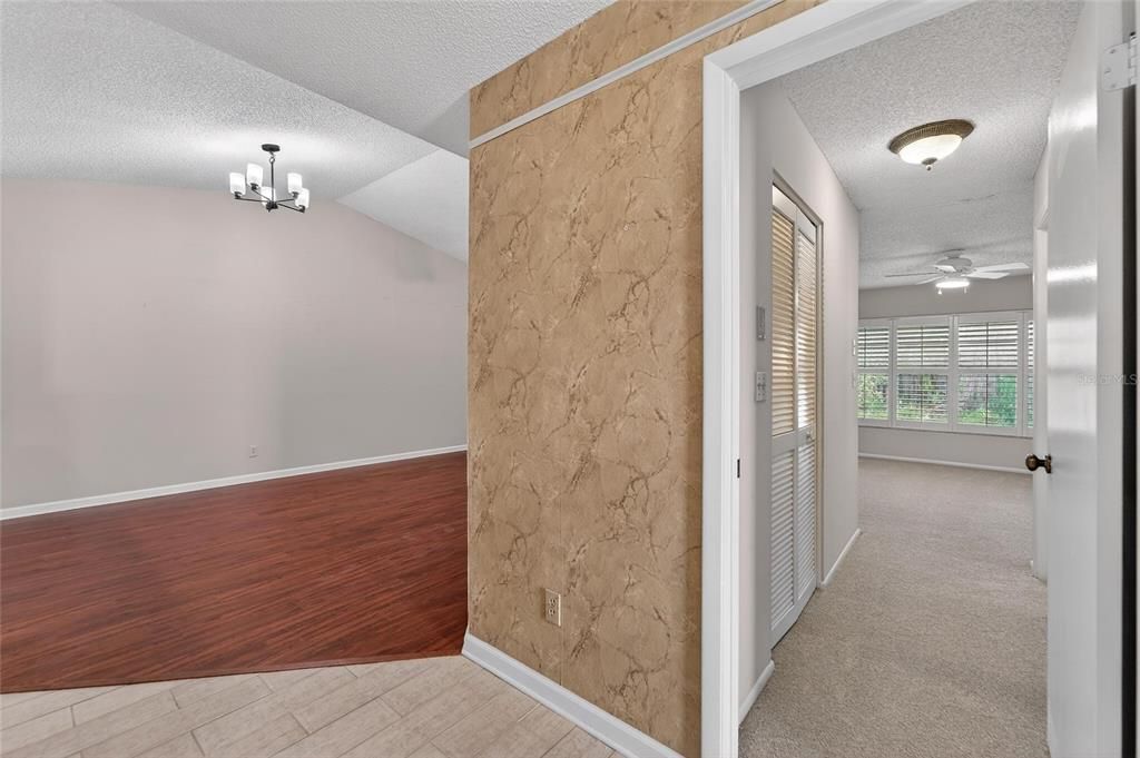 На продажу: $280,000 (3 спален, 2 ванн, 1291 Квадратных фут)