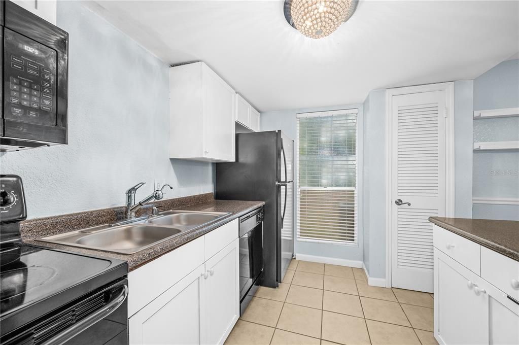 En Venta: $139,000 (2 camas, 2 baños, 1070 Pies cuadrados)