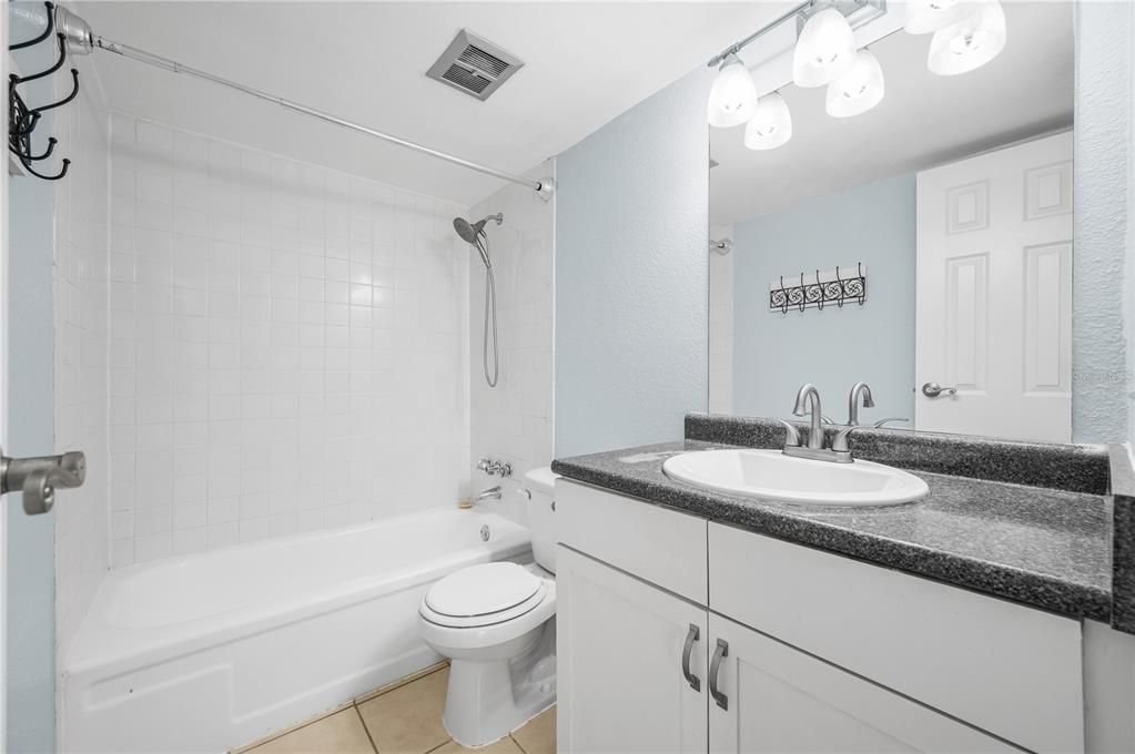 En Venta: $139,000 (2 camas, 2 baños, 1070 Pies cuadrados)